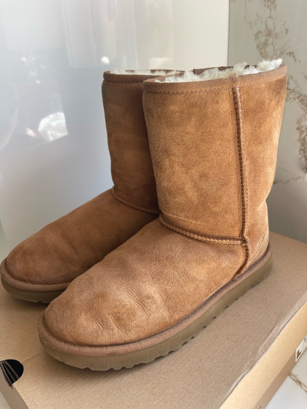 UGG Classic Chestnut Sheepskin suede Boots Shearling 9